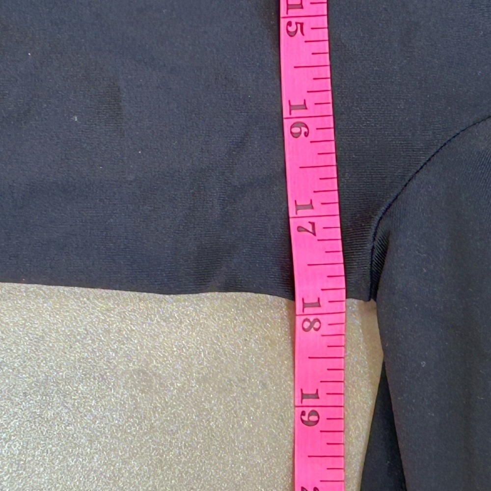GAP Black Long-Sleeve Active Top Sz L - Picture 10 of 10